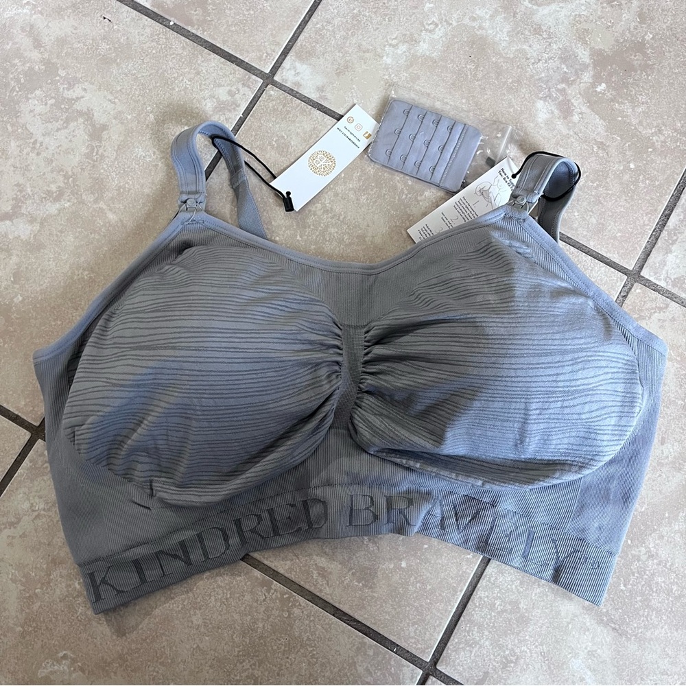Kindred Bravely Sublime Hands-Free Pumping & Nursing Bra Gray Busty 3X